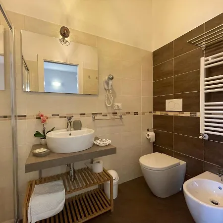 Porta Alla Croce Guest House Florence Exterior photo