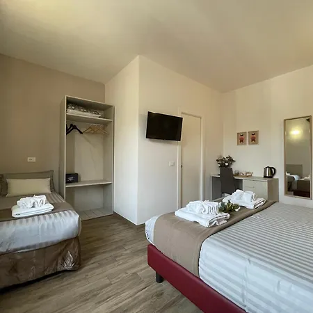 Porta Alla Croce Guest House Florence Exterior photo