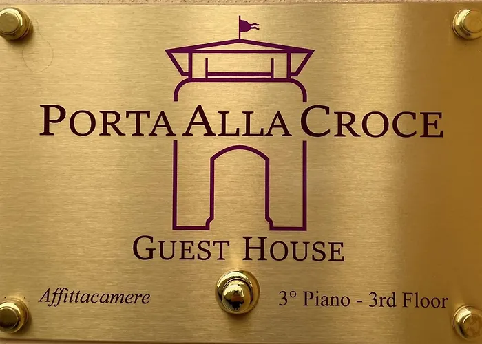 Porta Alla Croce Guest House
